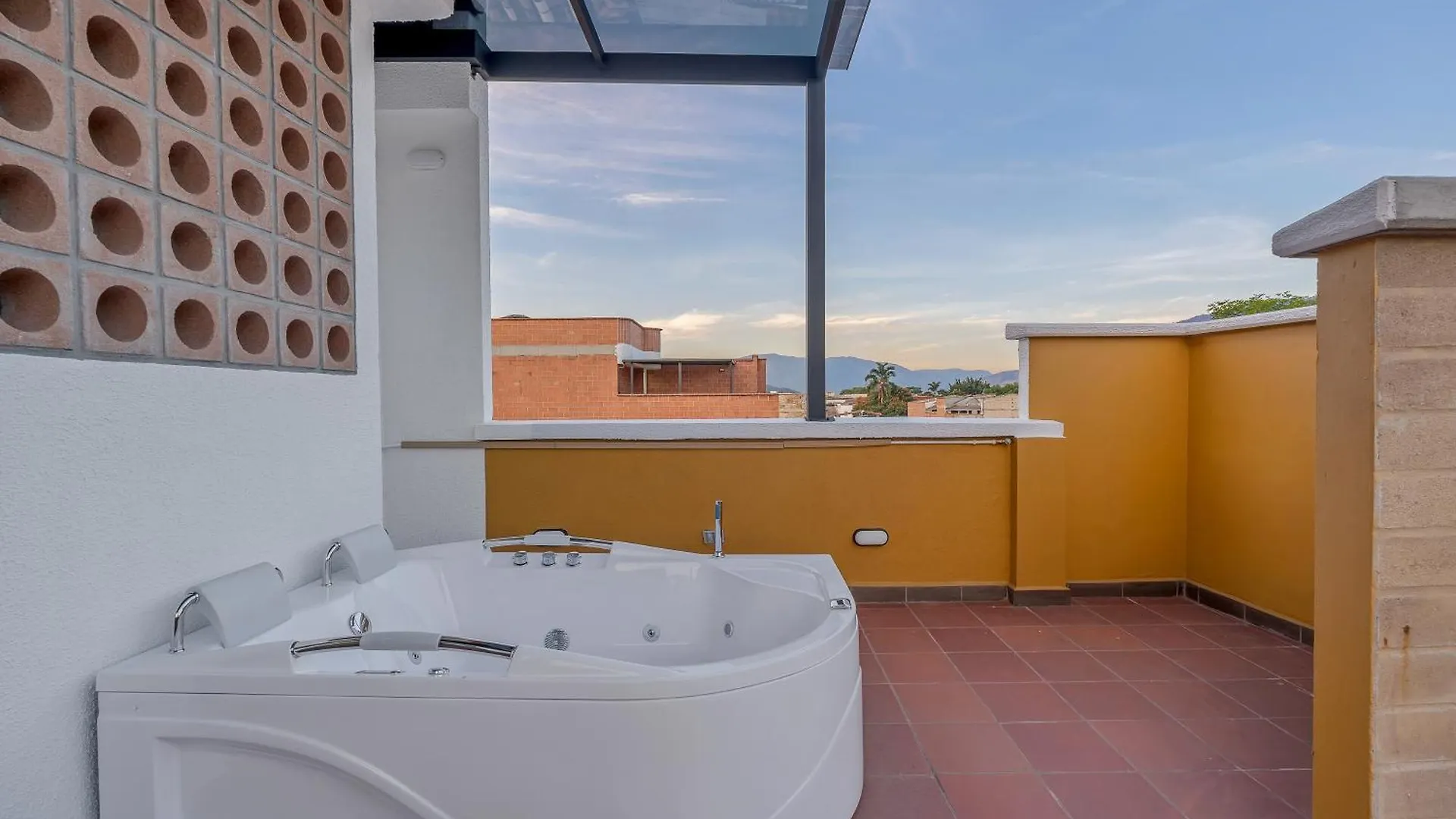 Medellin- Cerca Al Poblado-401 Apartment Colombia