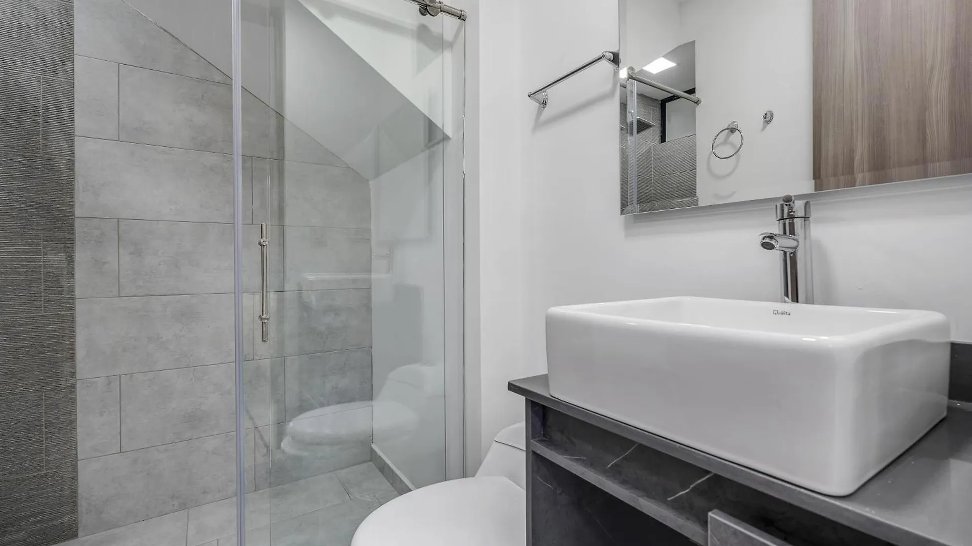 Apartament Medellin- Cerca Al Poblado-401