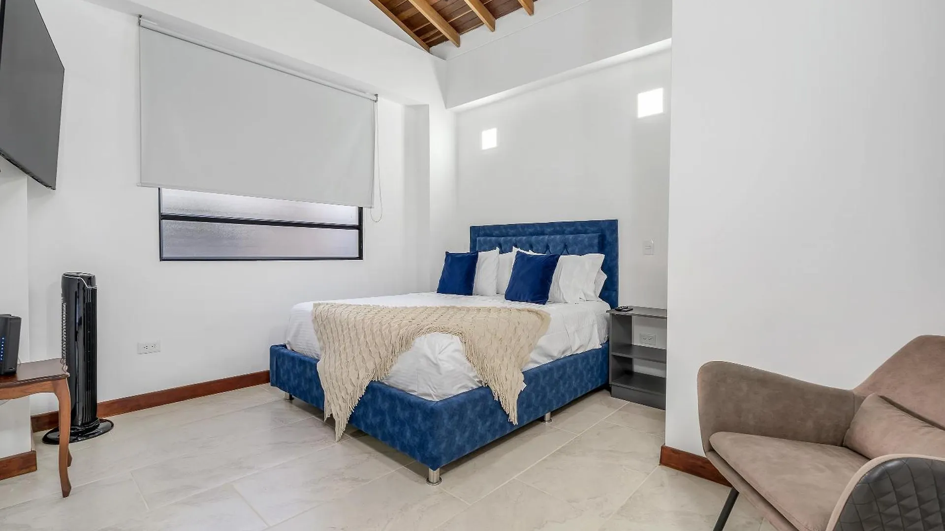 Apartamento Medellin- Cerca Al Poblado-401 0*,